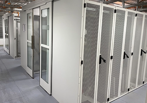 Ansprechende Optik - Guter Eindruck durch Sauberkeit im Serverraum