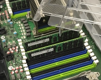 serverboard-nach-der-reinigung