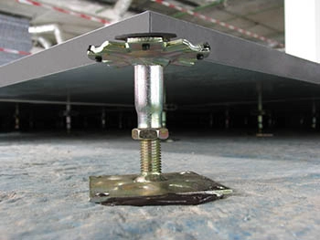 Hohlraumboden Reinigung, Hohlraumböden, Platten und Tragschicht reinigen.