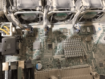 Probleme im Computerraum durch Staub & Baustaub Kontamination.