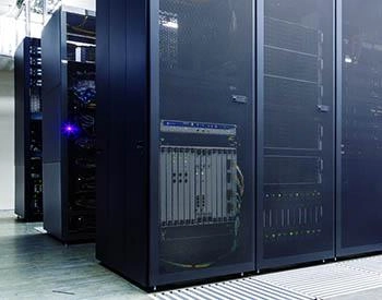 Serverraumreinigung, DataCenter reinigen Serverschrank, Rechenzentrum, Serverschränke, IT EDV Baustaub entfernen, Rack Sicherheit, Sauberkeit, saugen, Staubentfernung, Server. Serverraumreinigung, DataCenter reinigen Serverschrank, Rechenzentrum, Serverschränke, IT EDV Baustaub entfernen, Rack Sicherheit, Sauberkeit, saugen, Staubentfernung, Server.