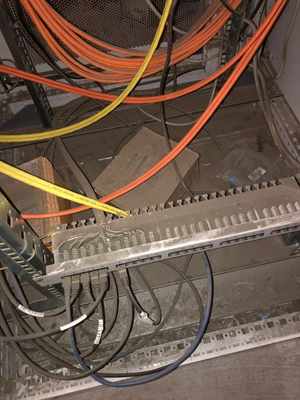 Datenverteiler Reinigung Unterverteilungen reinigen